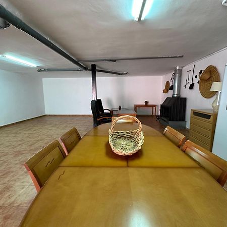 Вілла Casa Grande De Tres Plantas Con Parking Gratis Лінарес Екстер'єр фото